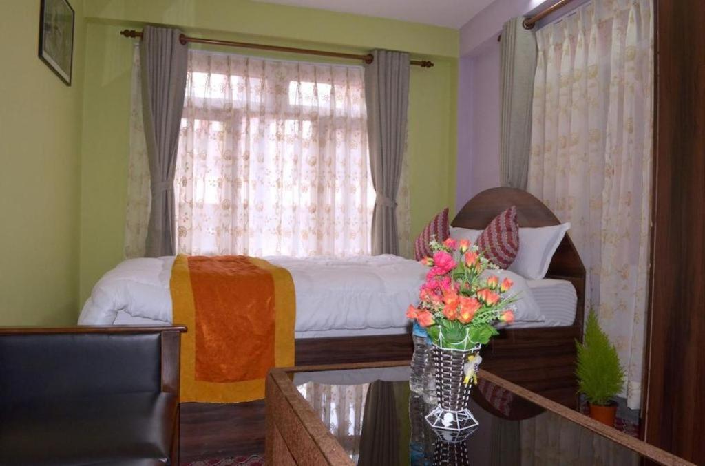 Oyo 492 Hotel Yeti Home Káthmándú Exteriér fotografie